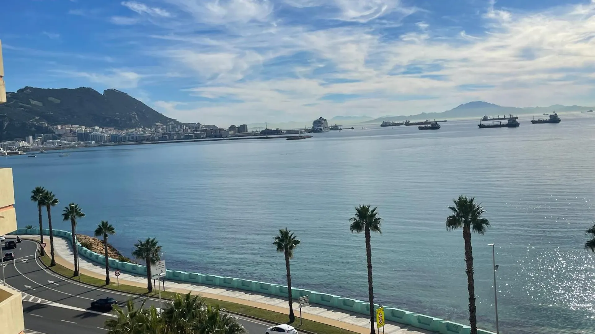 Vistas Roca Mar Apartment La Linea de la Concepcion